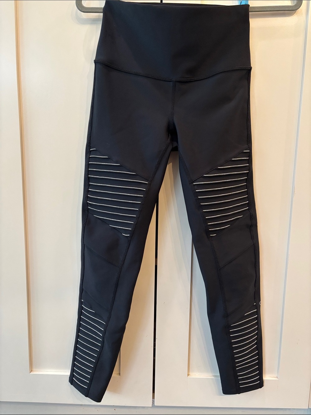 ALO Yoga Black Leggings with Silver Stripe Panels
